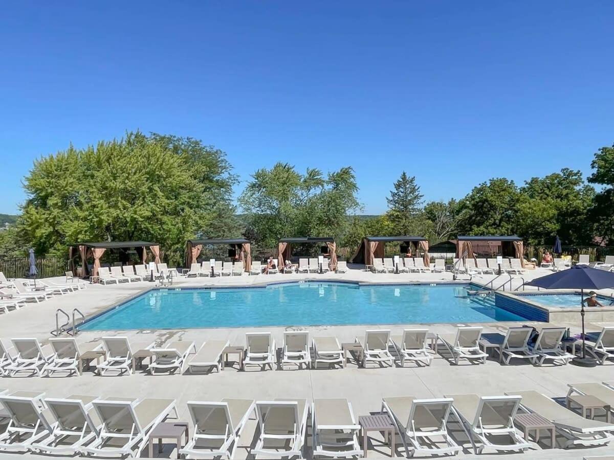 New Lake Como Condo With Lake Views Lake Geneva Exteriör bild