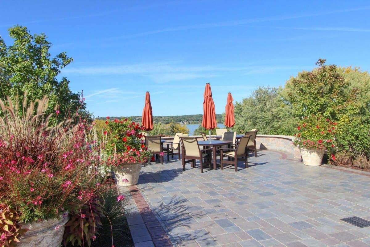 New Lake Como Condo With Lake Views Lake Geneva Exteriör bild