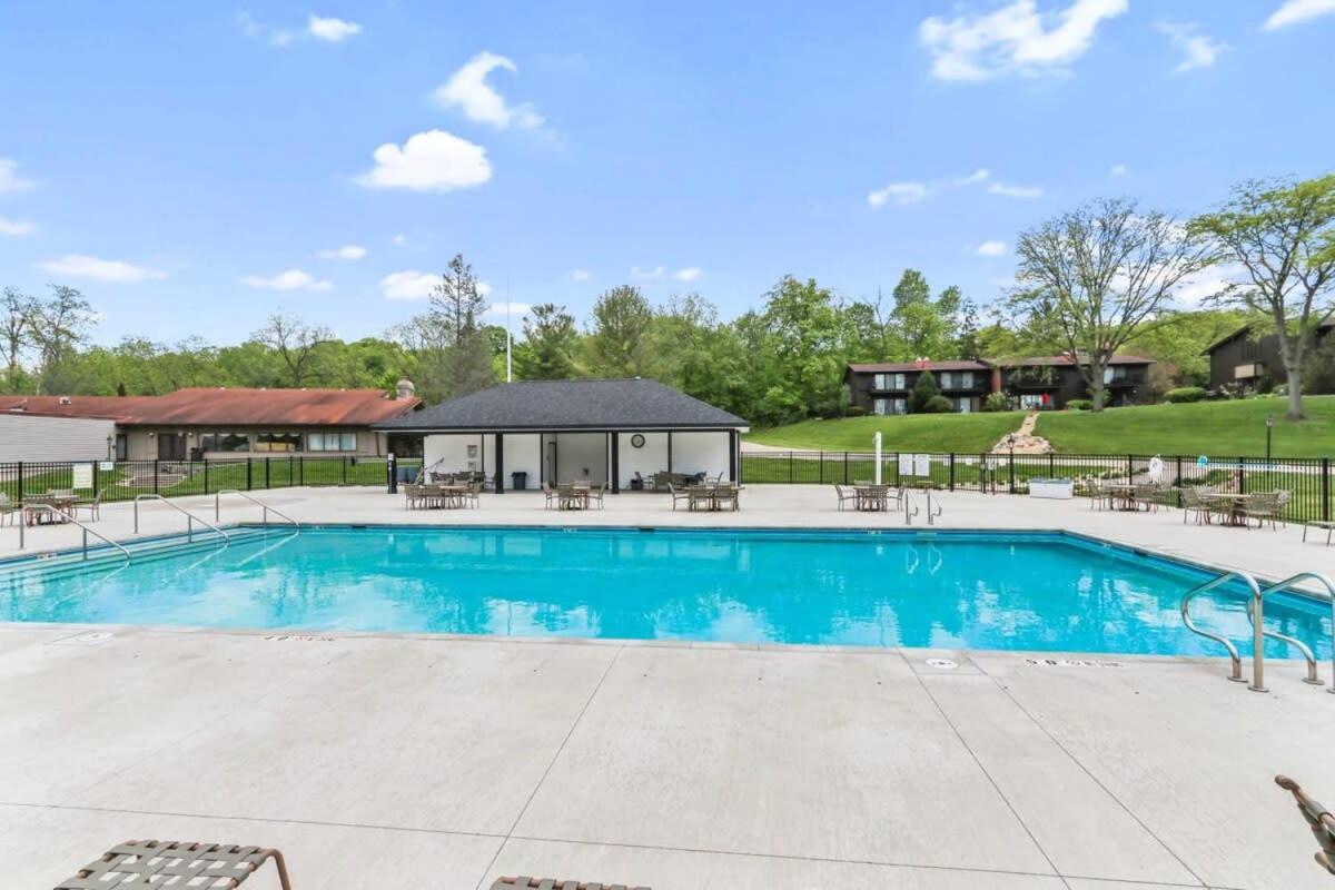 New Lake Como Condo With Lake Views Lake Geneva Exteriör bild
