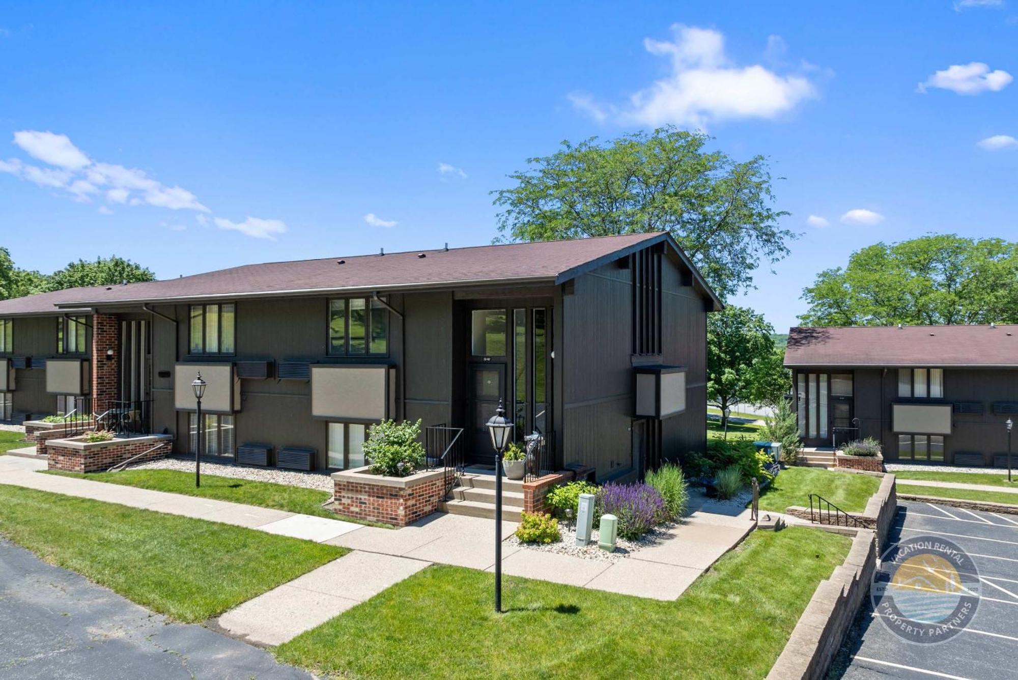 New Lake Como Condo With Lake Views Lake Geneva Exteriör bild